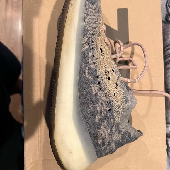 Yeezy 380 Men Size 8 - Picture 9 of 11